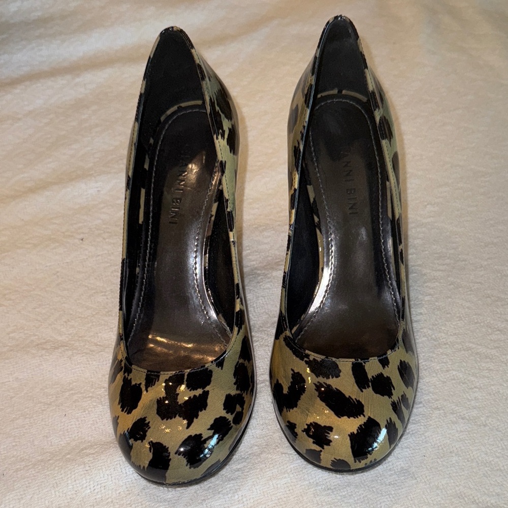 Gianni Bini Tan Leopard Print Heels with Black Accents